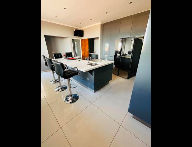 4 BEDROOM HOUSE FOR SALE IN BEDFORDVIEW